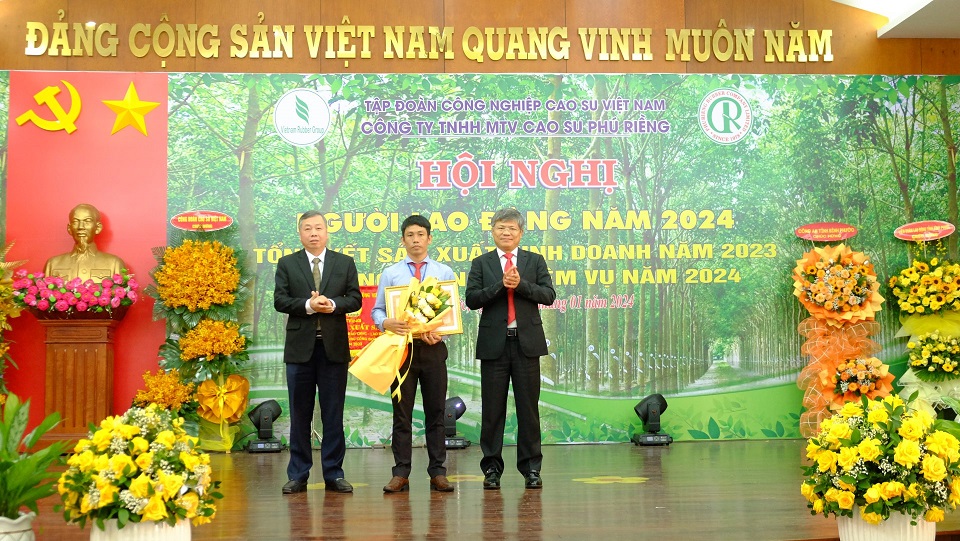 Các công ty cao su Đông Nam bộ: Tiếp tục phát triển toàn diện